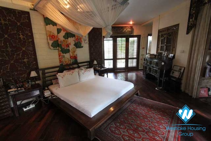 A four-bedroom, garden and swimming pool for rent in Ngoc Thuy near French International School